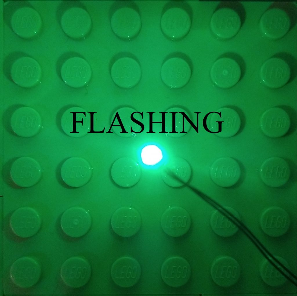Green Bare LED Flashing Glow Bricks